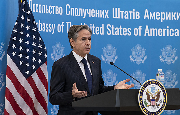 Američané začnou s evakuací ambasády v Kyjevě, informují média. Jako první přijdou na řadu rodiny diplomatů