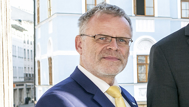 Dosavadní neuvoln�ný olomoucký radní Ladislav �nevajs, který byl vybrán novým...