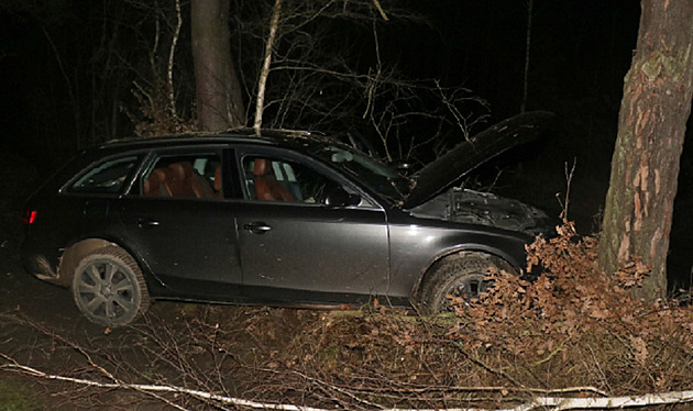 Mladík nechal své Audi nastartované a odemené a odeel si nakoupit. Zlodj mu...