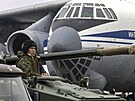 Rutí vojáci na letiti v kazachstánském Almaty (9. ledna 2022)