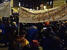 ást zemdlc protestuje v Praze