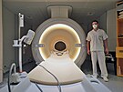 Pedstaven modernizovan magnetick rezonance v Nemocnici Karlovy Vary. (19....