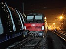 Ve stanici Prosenice na Perovsku se v noci srazily dva nákladní vlaky. (14....