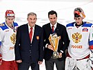 Roman Rotenberg a Vladislav Trejak po výhe Ruska na Channel One Cup 2020.