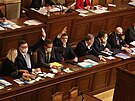 Poslanci strávili kvli hlasování o dve nové vlád Petra Fialy ve Snmovn...