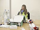 Zamstnanci Skansky se testují na koronavirus v rámci povinného testování ve...