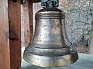 Nov zvon namontovan na zvonice v olomouckch Bezruovch sadech