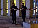 Neznámý pachatel pepadl bankovní poboku ve Vinohradské ulici v Praze. (12....
