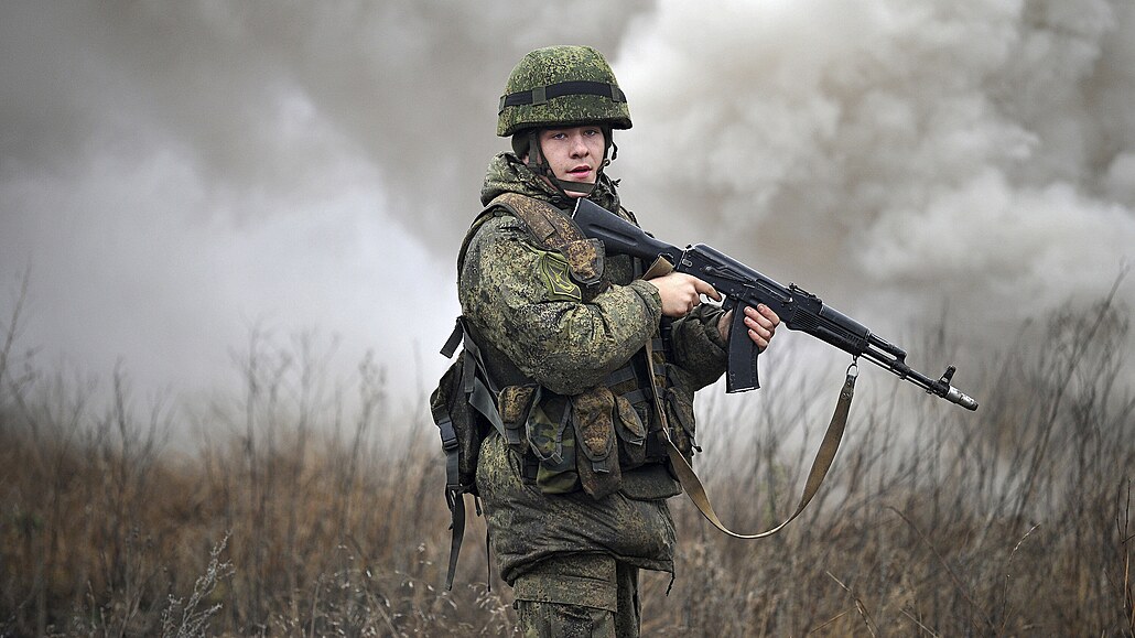 Cvičení ruských ozbrojených složek v Rostovské oblasti nedaleko východních...