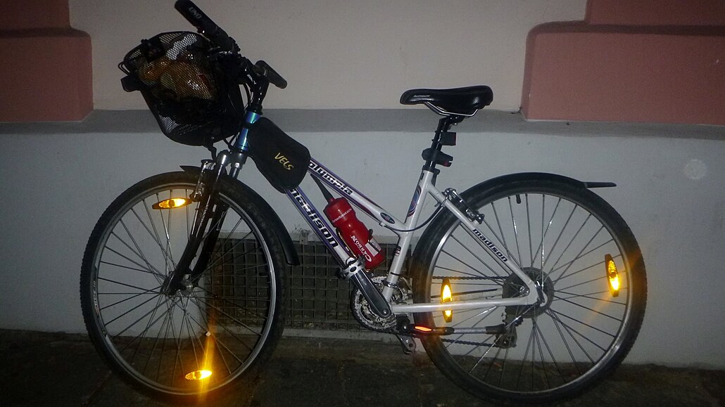Strážníkova přítelkyně přišla o kolo, které nechala před obchodním centrem na...
