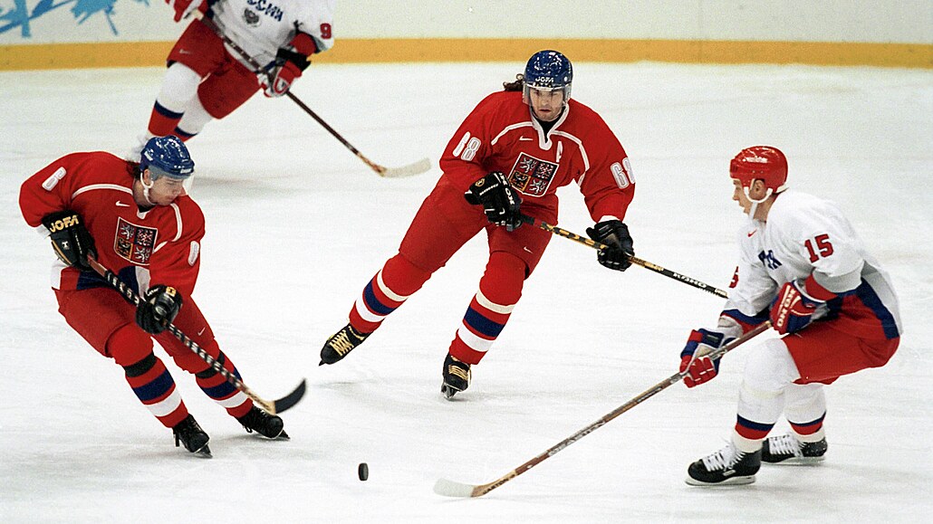 Momentka z hokejového olympijského turnaje v Naganu 1998, utkání esko - Rusko