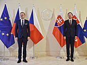 Český premiér Petr Fiala při své první zahraniční cestě tradičně zamířil na...