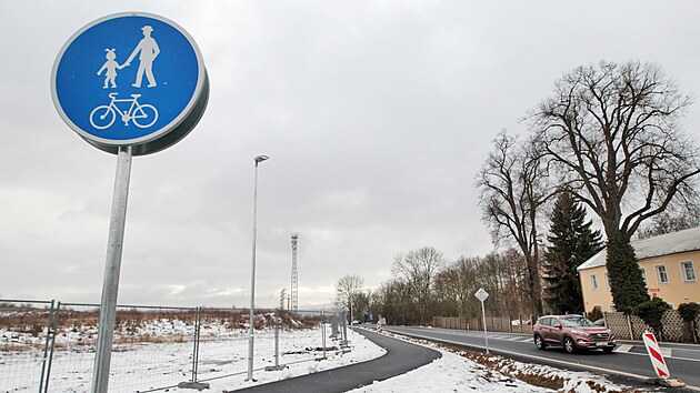 Otevření cyklostezky vedoucí z Ostrova do Jáchymova u průmyslového parku Panattoni. (18. ledna 2022)