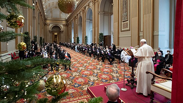 Pape Frantiek pron kadoron projev ped shromdnmi diplomaty ve Vatiknu. Zkritizoval v nm takzvanou kulturu ruen (cancel culture). (10. ledna 2022)
