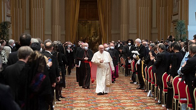Pape Frantiek pronesl kadoron projev ped shromdnmi diplomaty ve Vatiknu. Zkritizoval v nm takzvanou kulturu ruen (cancel culture). (10. ledna 2022)