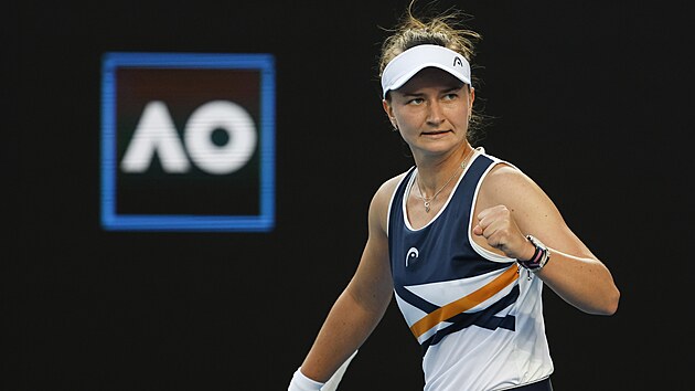 Barbora Krejkov se raduje bhem druhho kola Australian Open.