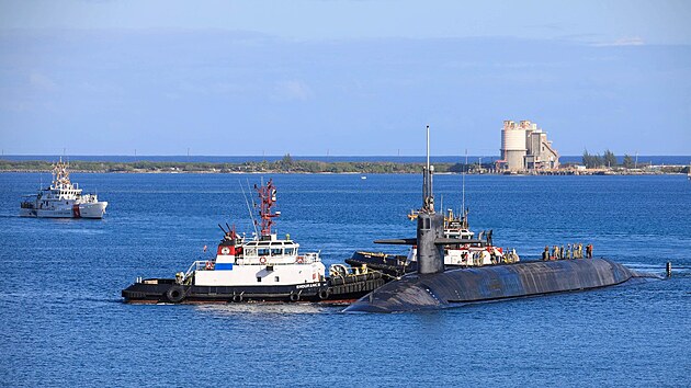 U Guamu zakotvila americk jadern ponorka. (15. ledna 2022)