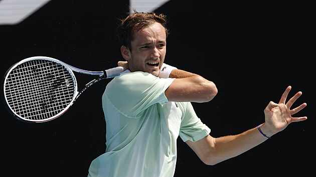 Rus Daniil Medvedv bhem prvnho kola Australian Open.