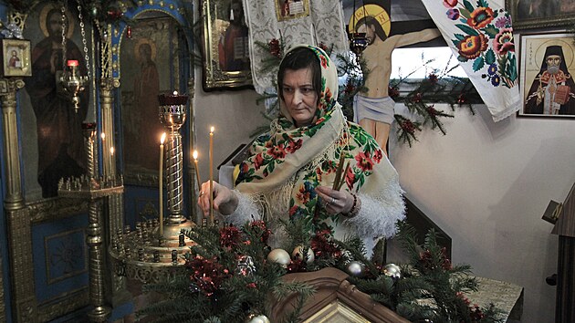 Vánoční bohoslužbu v pravoslavném chrámu v ostravské městské části Michálkovice vedl kněz Vasyl Oros.