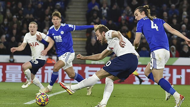 Harry Kane z Tottenhamu stl na brnu Leicesteru.