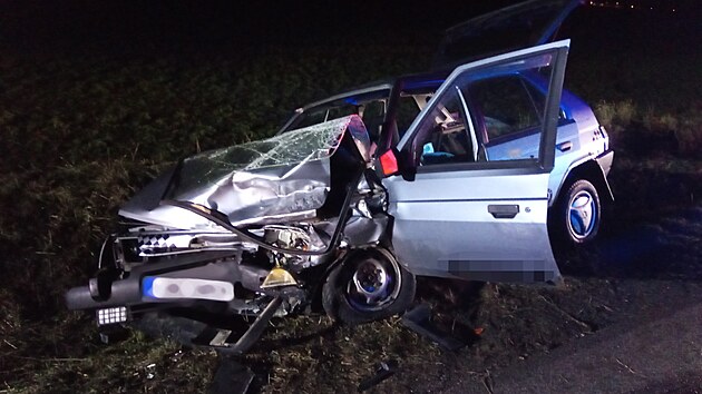 Pi dopravn nehod u Kosiek se zranili oba idii. (14. 1. 2022).