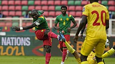 Vincent Aboubakar z Kamerunu stílí v utkání proti Etiopii.