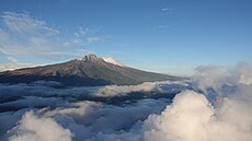 Vrchol Kilimandžára nedlouho po startu