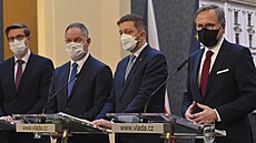 Pedseda vlády Petr Fiala (vpravo) a ministi zleva: dopravy Martin Kupka,...