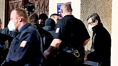 Bývalý st�edo�eský hejtman David Rath p�l hodiny p�ed polednem opustil v�znici...