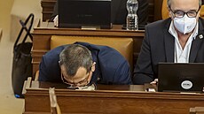 Poslanci strávili kvůli hlasování o důvěře nové vládě Petra Fialy ve Sněmovně... | na serveru Lidovky.cz | aktuální zprávy