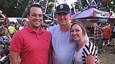 David Bennett (uprost�ed), který dostal srdce z geneticky modifikovaného...