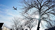 Aerolinky v USA varují, �e spu�t�ní sít� 5G m��e odstavit z provozu �ást...