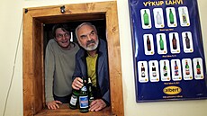 Jak by vratné petky a plechovky asi vybíral v okénku Zden�k Sv�rák alias...