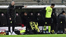 Trenér fotbalist Dortmundu Marco Rose bhem osmifinále Nmeckého poháru na St....