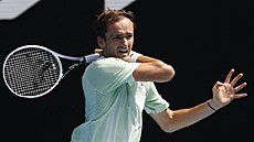 Rus Daniil Medvedv bhem prvního kola Australian Open.