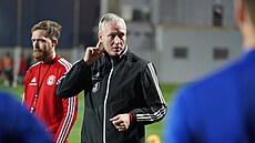 Trenér Václav Jílek na tréninku fotbalistů Olomouce.