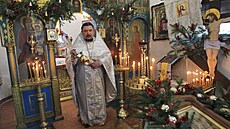 Váno�ní bohoslu�bu v pravoslavném chrámu v ostravské m�stské �ásti Michálkovice...