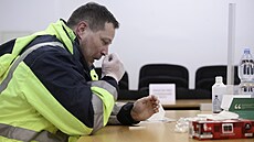 Zaměstnanci Skansky se testují na koronavirus v rámci povinného testování ve... | na serveru Lidovky.cz | aktuální zprávy