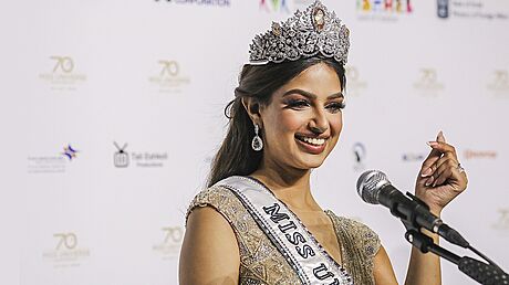 Miss Universe Harnáz Sandhuová z Indie