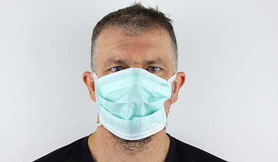 To, jak vnímáme obli�ej s rou�kou, pandemie zm�nila. U� nám neevokuje nemoc,...