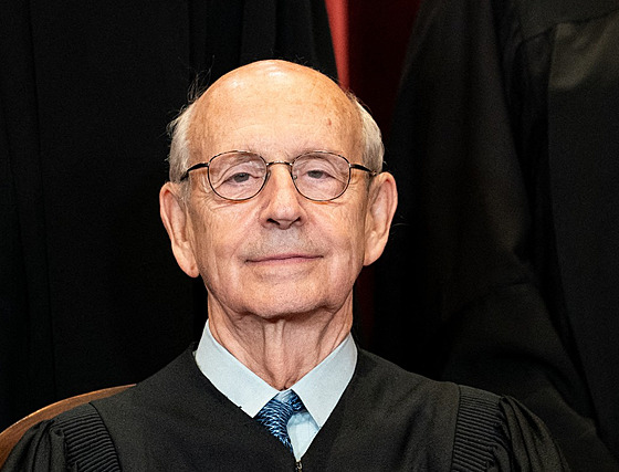 Soudce Nejvyího soudu Spojených stát Stephen Breyer (23. dubna 2021)