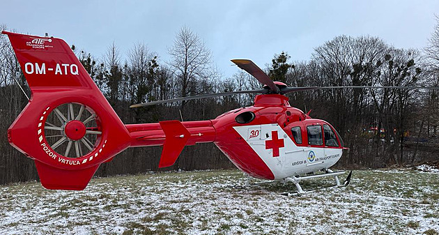 Vrtulník moravskoslezské Zdravotnické záchranné sluby. (21. ledna 2022)