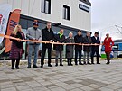 Sthn psky pi slavnostnm oteven nov ndran budovy v Litvnov.