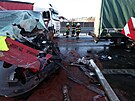 Dlnici D5 u ebrku zablokovala hromadn nehoda a 40 aut. (20. ledna 2022)