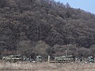 Tanky armády Jiní Koreje na hranicích se Serverní Koreou. (27. ledna 2022)