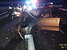 Nehoda u dlnice D5 nedaleko Plzn. Star idi narazil do vozidla silni,...