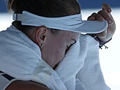 Vyčerpaná Barbora Krejčíková ve čtvrtfinále Australian Open