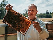 Jan Kubeš se věnuje včelaření už přes dvacet let. Kdysi začínal s deseti...
