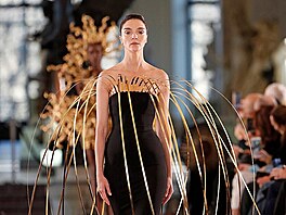 Paris Fashion Week Couture Jaro/Léto 2022 Schiaparelli 