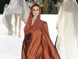 Paris Fashion Week Couture Stephane Rolland Jaro/Léto 2022
